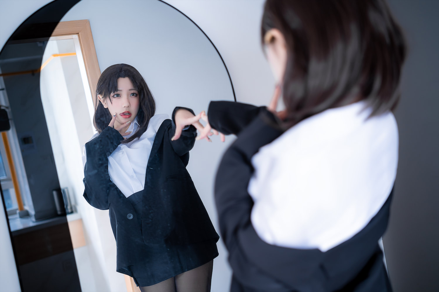 蓝小沂KiKi黑丝OL42p