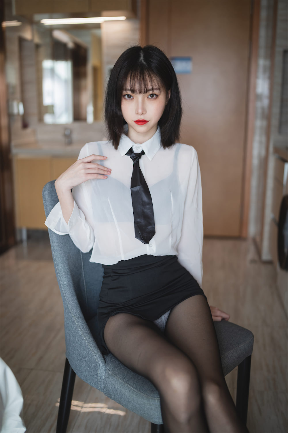 许岚LAN黑丝OL制服41p_2