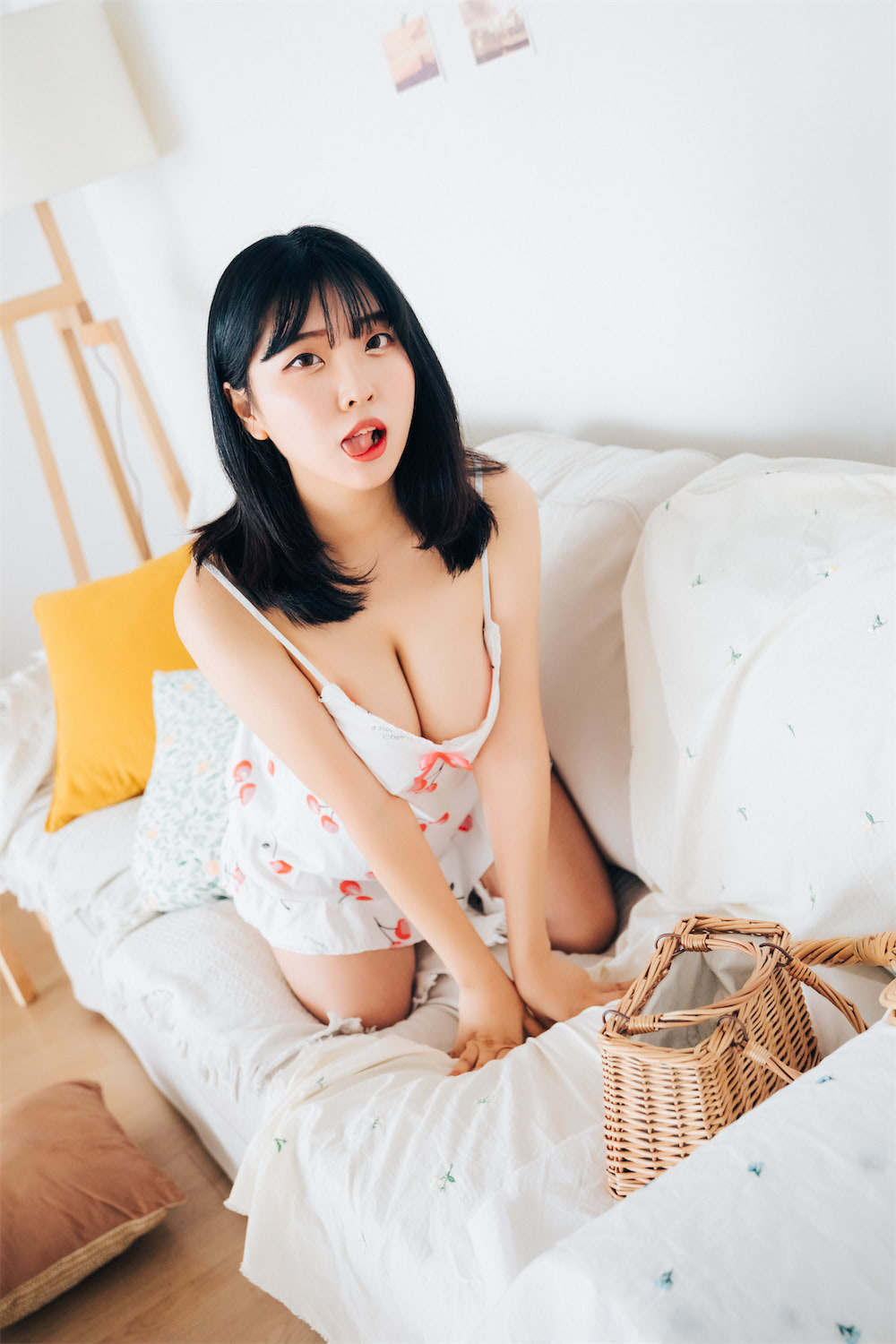 Hana Song樱桃裙71p_1