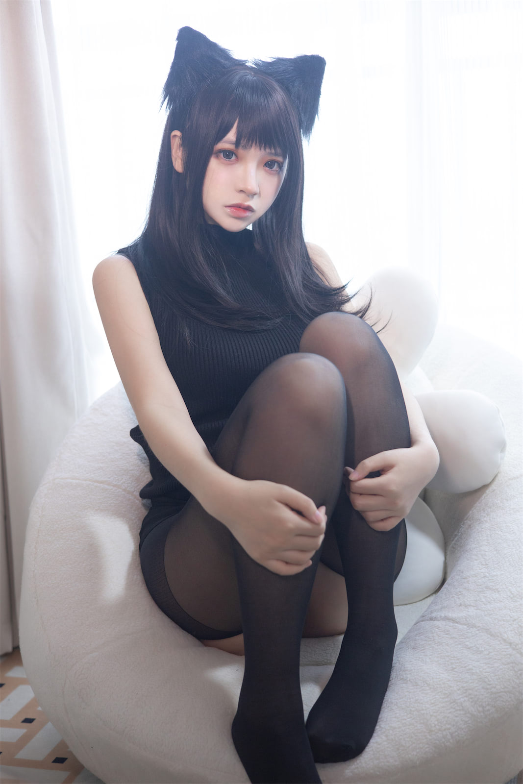 疯猫ss黑毛衣少女80p_1