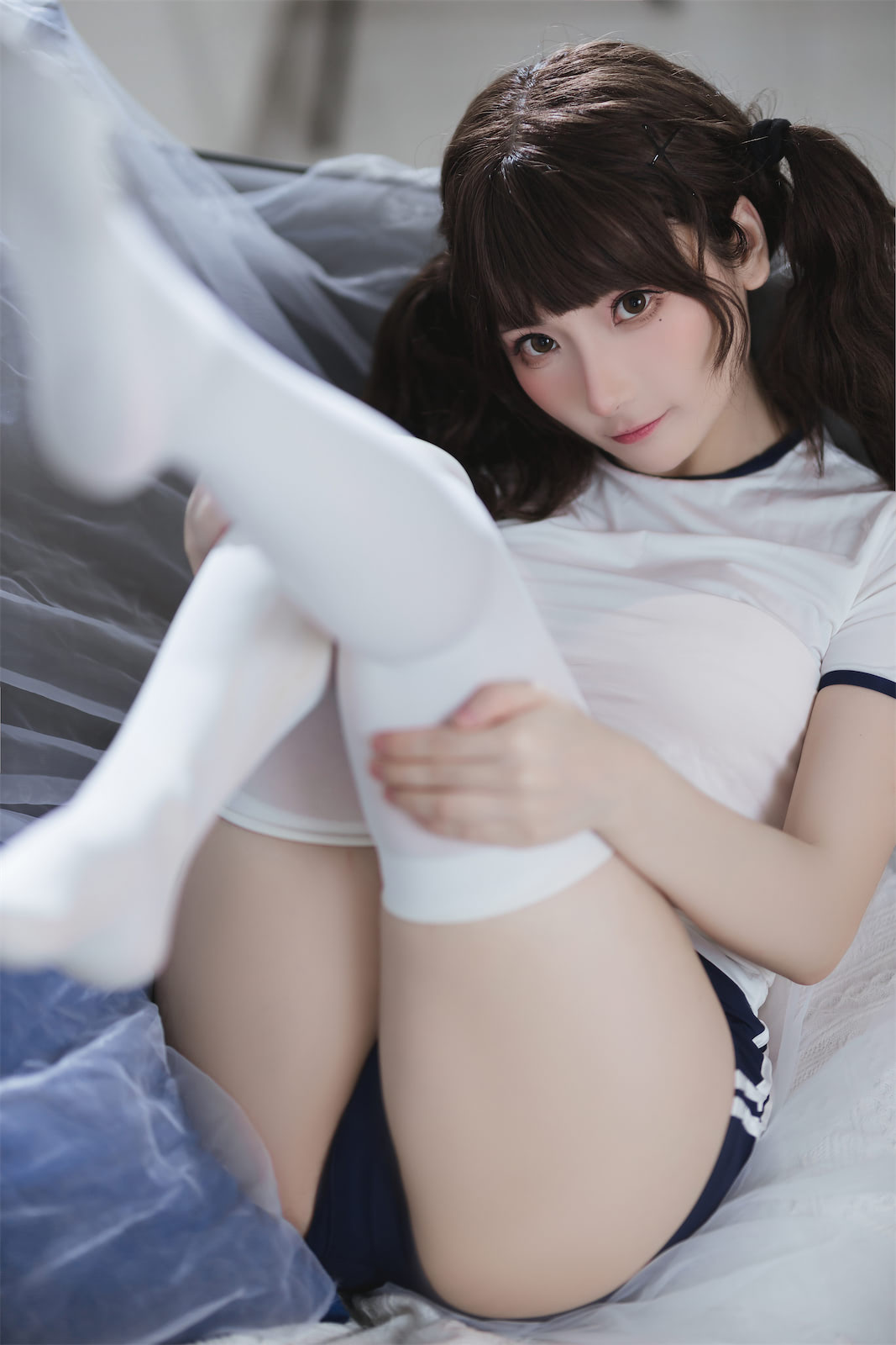 是三不是世w体操服束缚37p