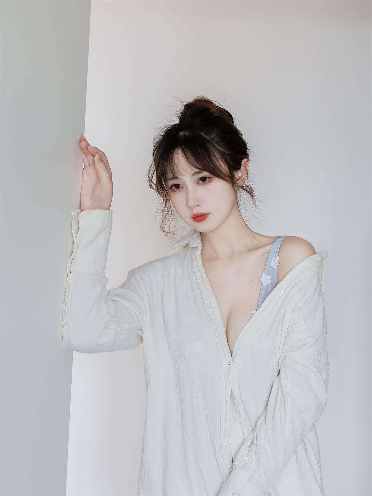 念雪ww白日梦居家蓝色60p