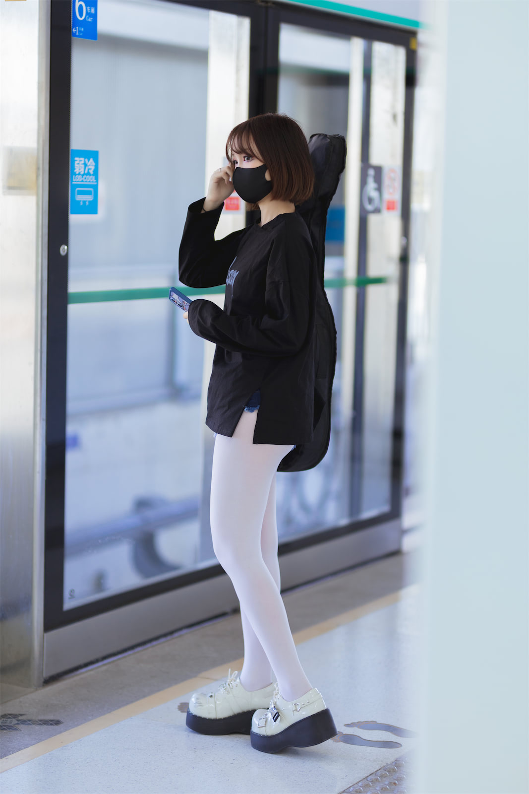 洛桑w伊梓升玖老师地铁吉他26p