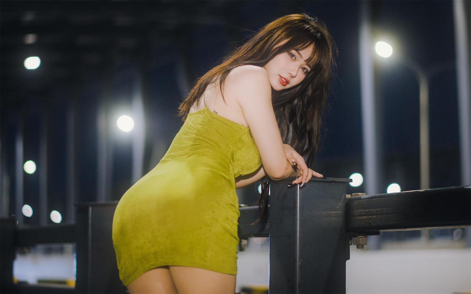 Tina很妖孽呀绿色连衣裙35p