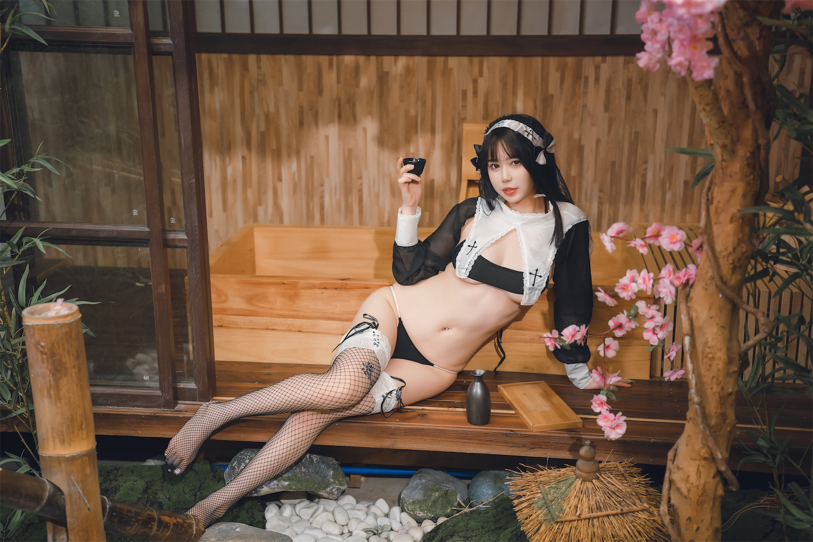 Tina很妖孽呀修女的秘密28p