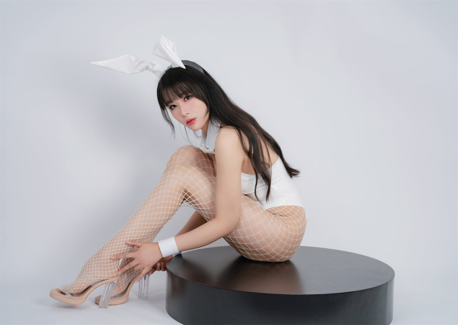 轩萧学姐新春福兔白兔女郎30p