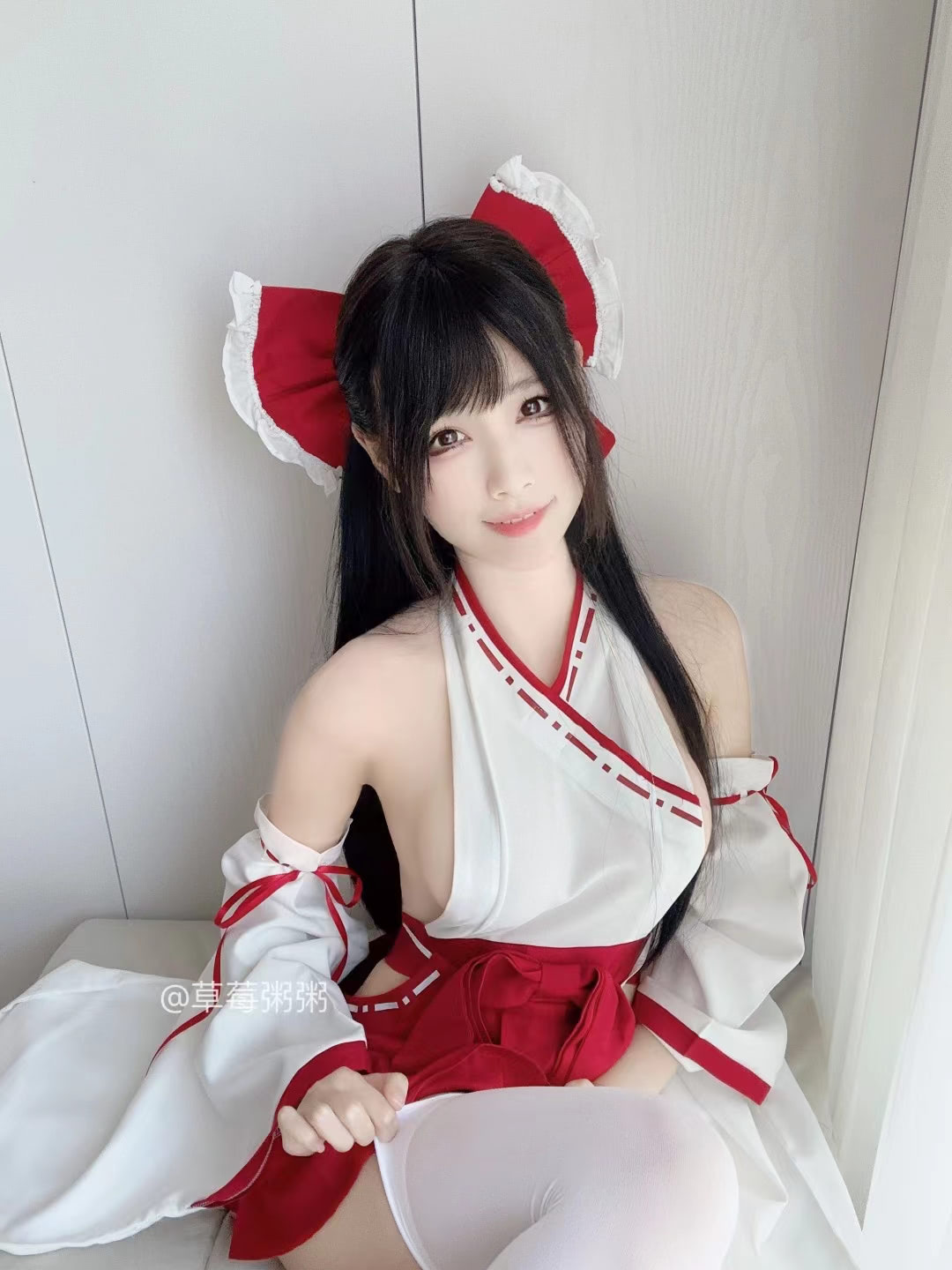 B站十万口草莓粥粥舰长六月专属117p4v