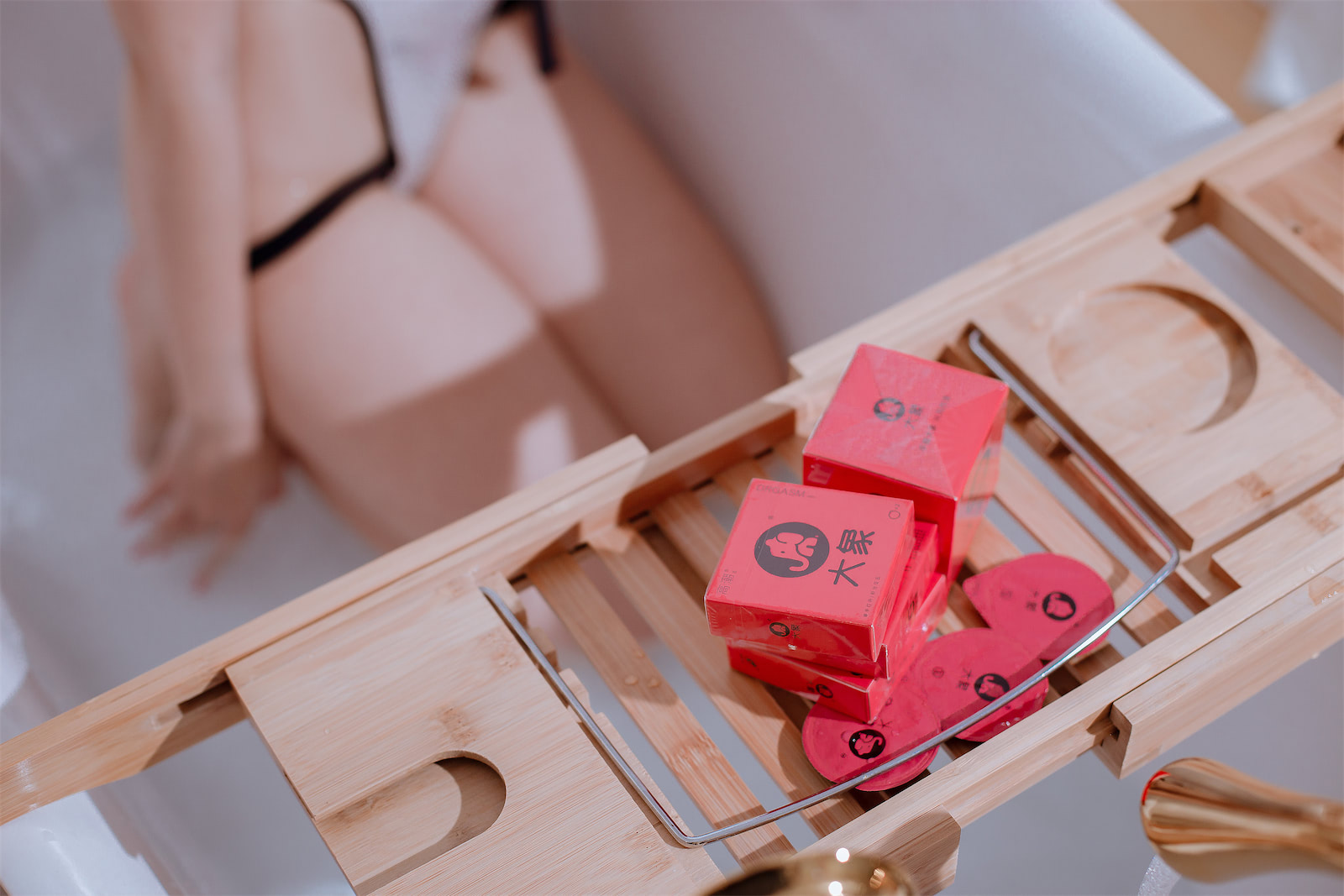 二佐Nisa私房大象竞泳20p