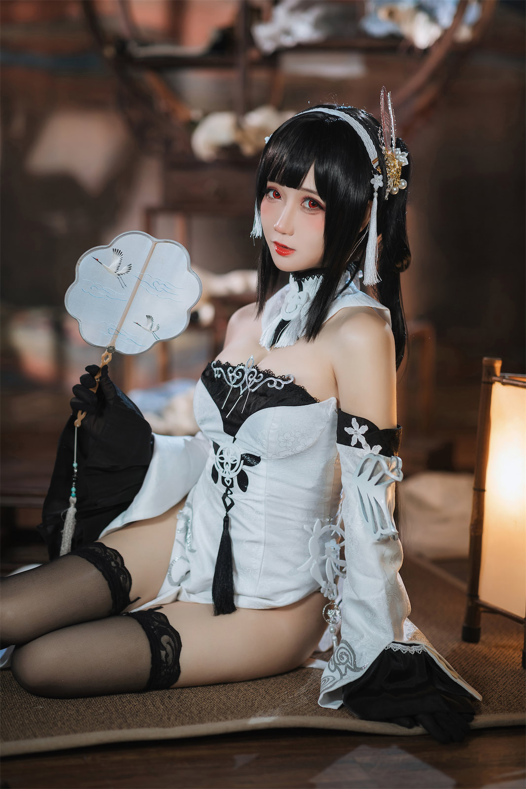 焖焖碳镇海白黑礼服23p