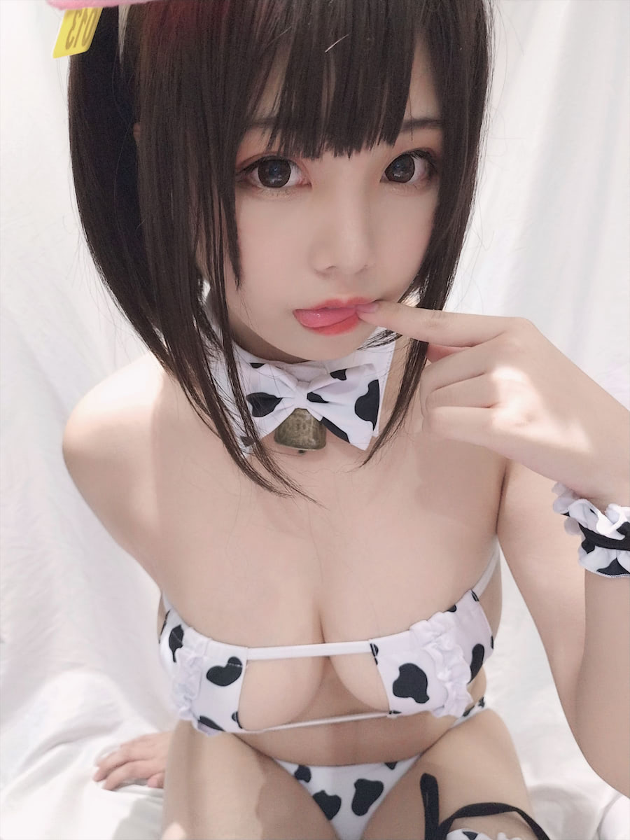 蜜汁猫裘奶牛自拍20p