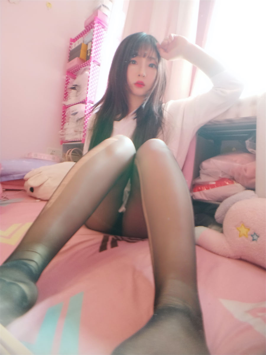 古川kagura撕破黑丝40p4v