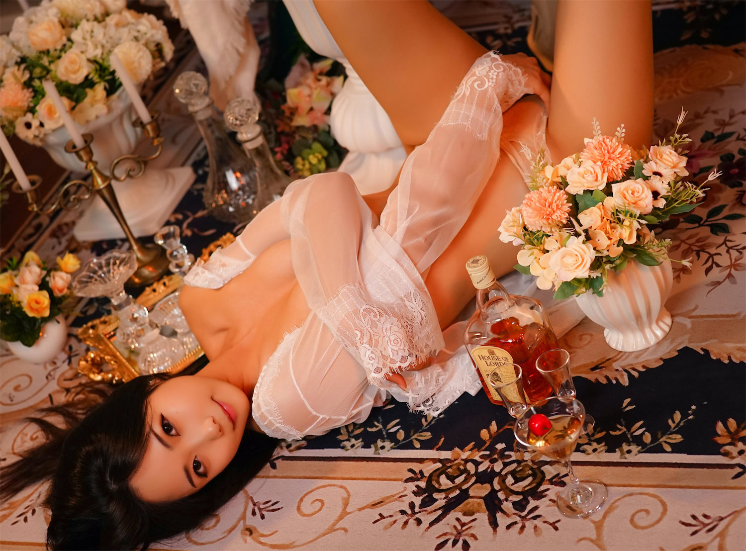 晓美嫣微醺白纱裙32p