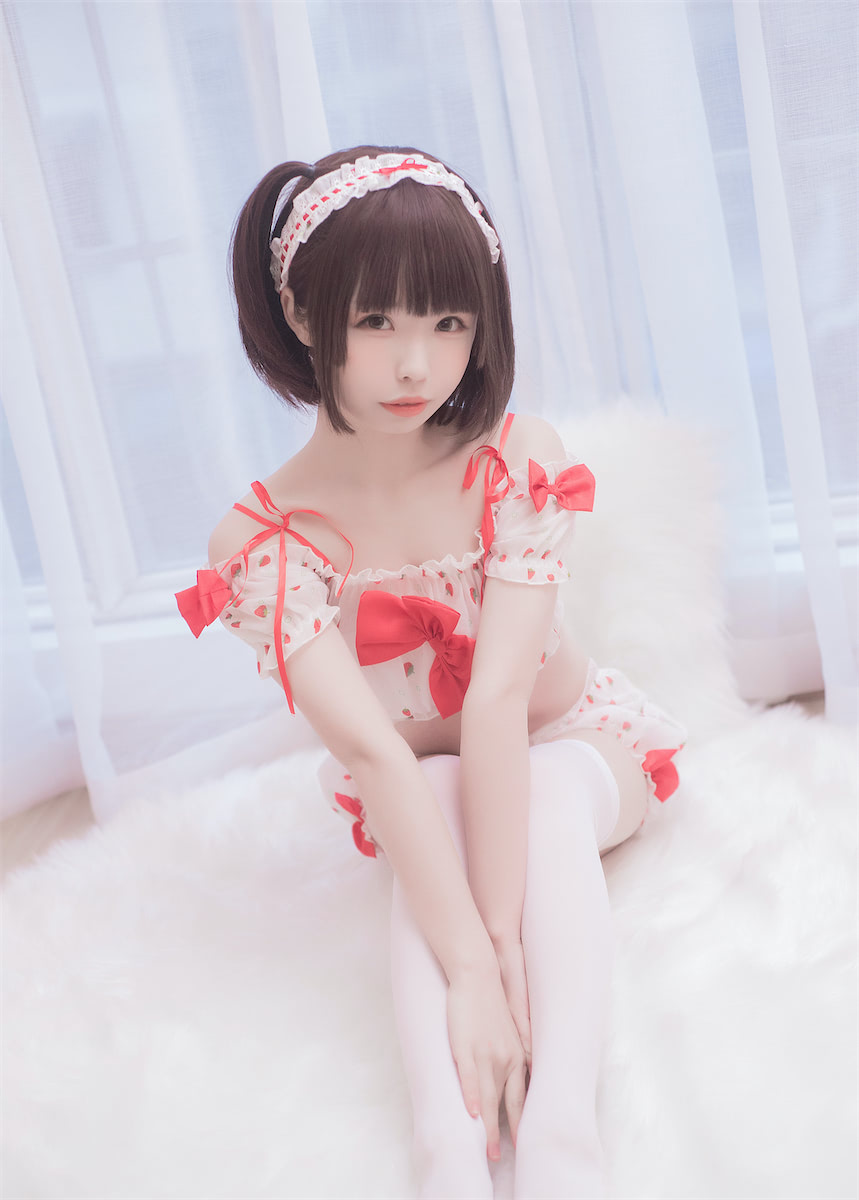 十万珍吱伏特草莓裙23p