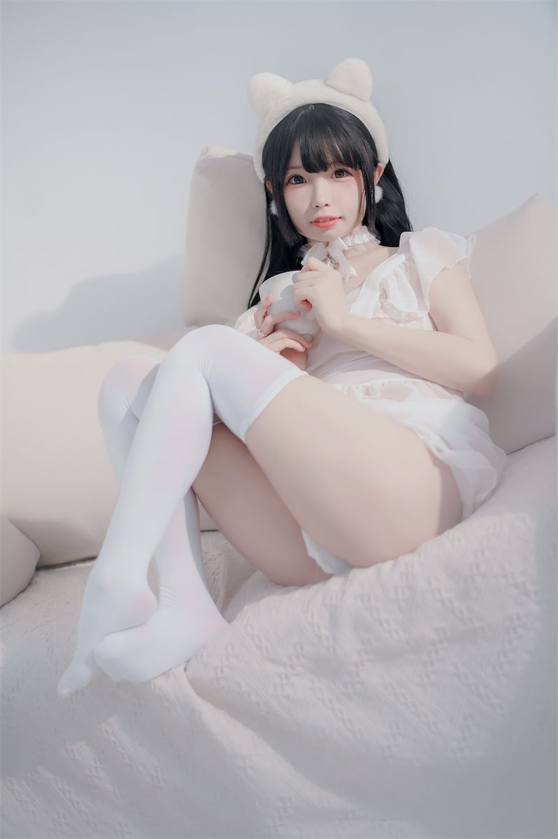 十万珍吱伏特小熊睡裙11p