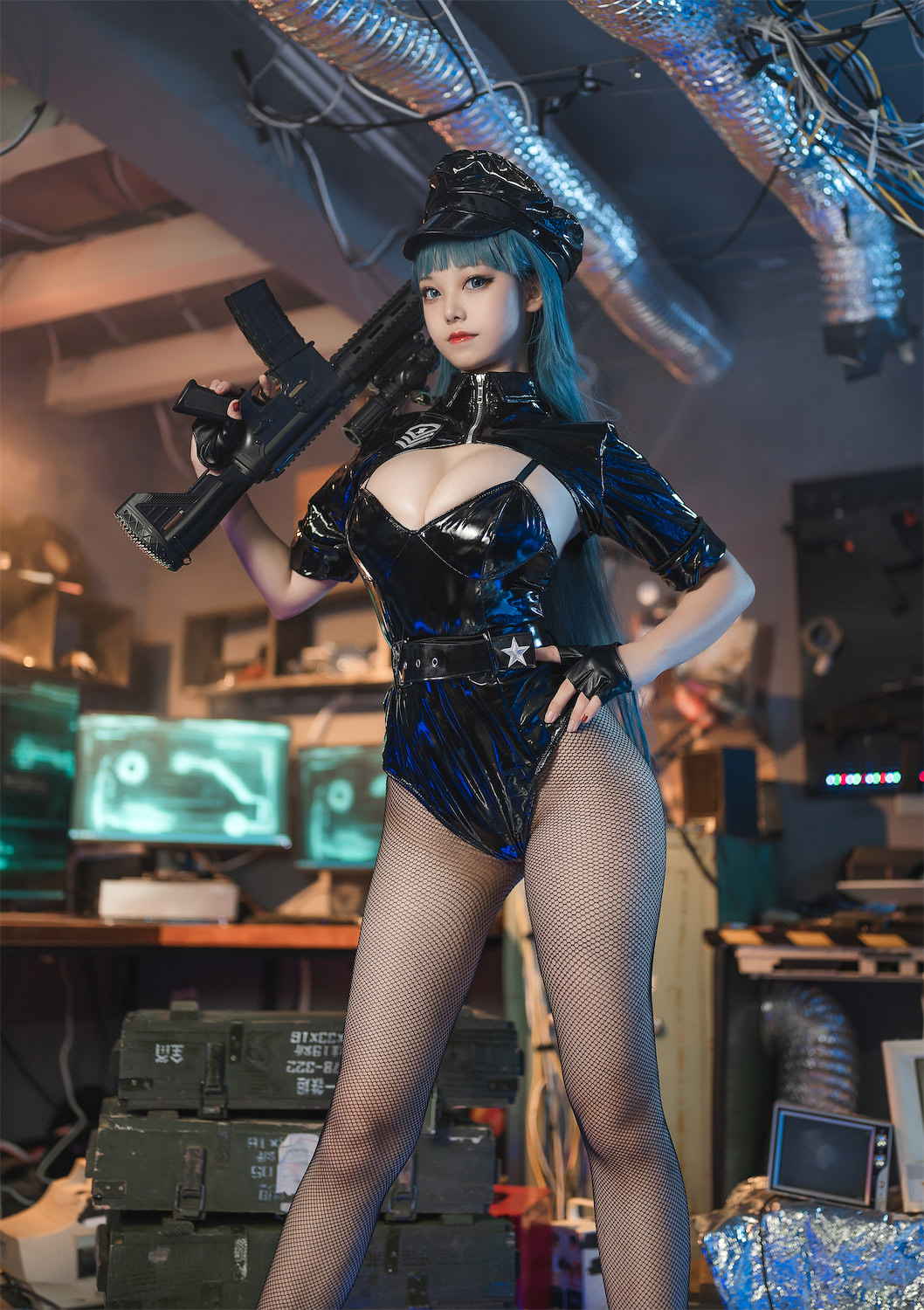 蜜汁猫裘暗黑女警51p