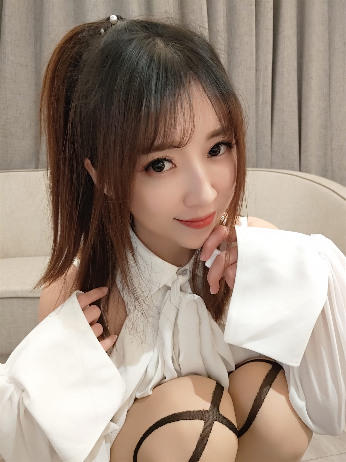 小女巫露娜条纹提花纯白衬衣39p